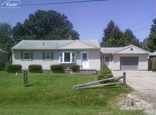 5429 Country Ln, Flint, MI 48506