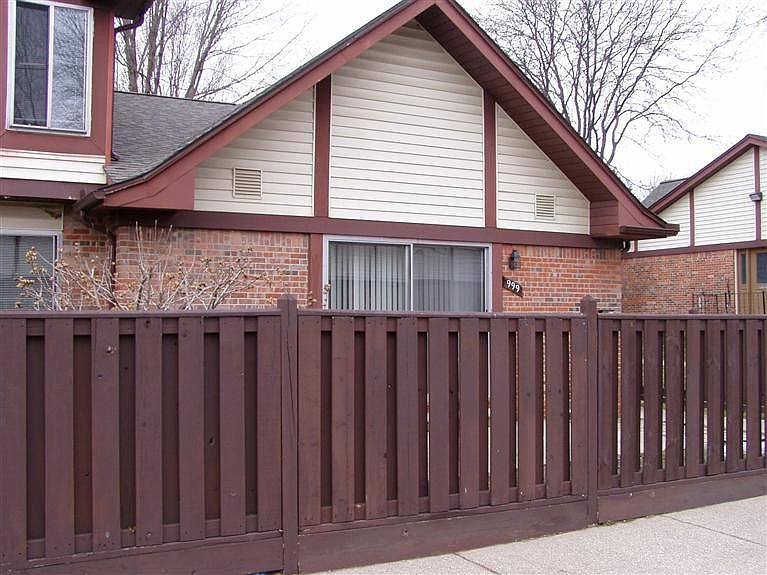 1st image of 999 Terrace Ln