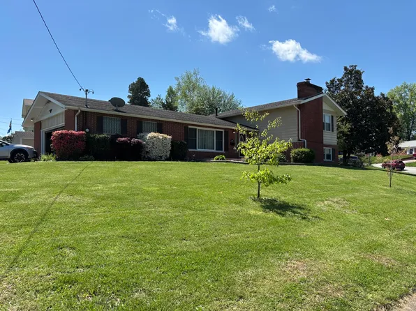 217 Apple Ln, Anna, IL 62906