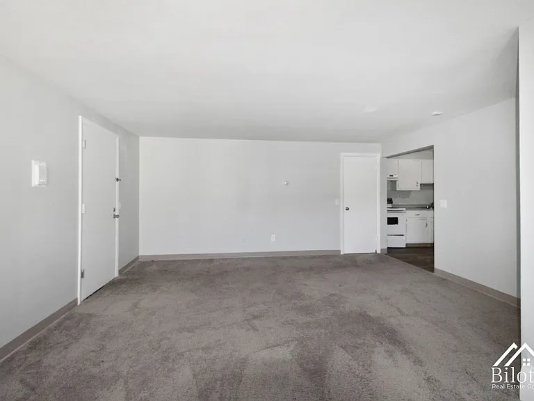Hillside Terrace Apartments — Photo 22
