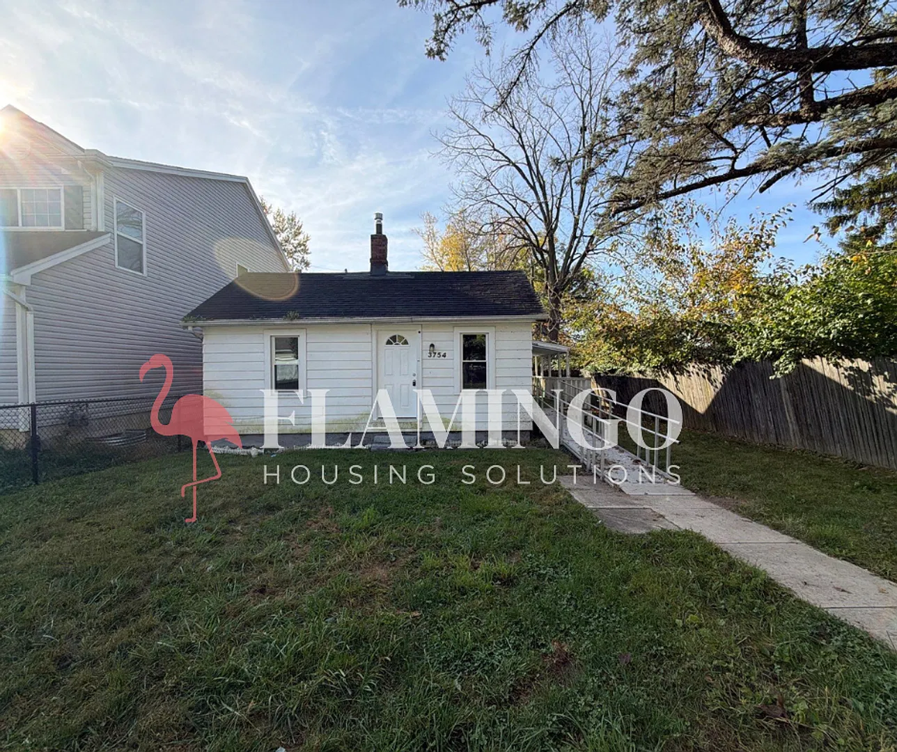 Updated 2-Bedroom, 1-Bath Bungalow with Large Yard and Garage in Dayton, Ohio — Photo 1