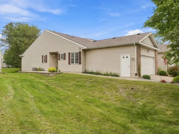 3990 Prairie Ln, Bettendorf, IA 52722