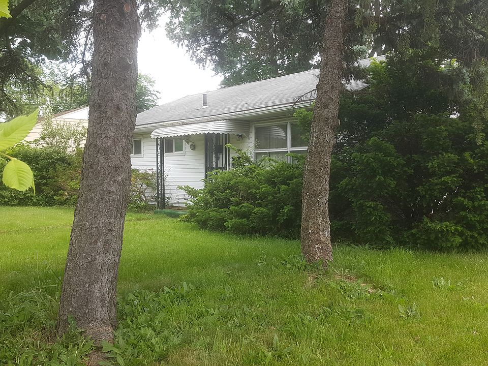 1st image of 681 Poplar St