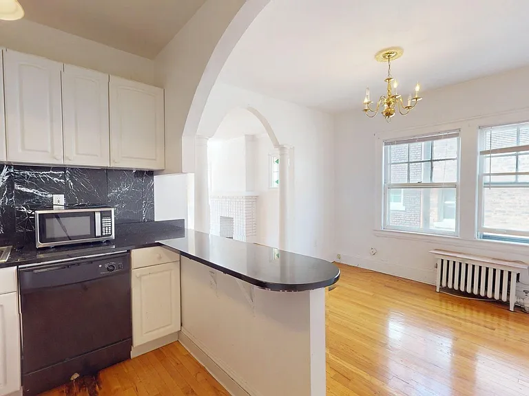 12467-12469 Cedar Rd — Photo 10