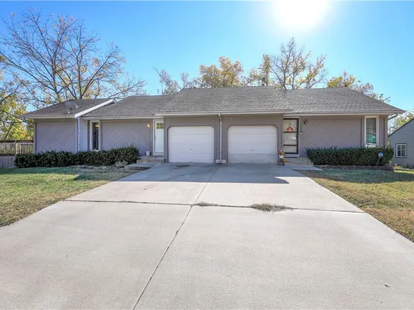 711 NE Ash St APT B, Lees Summit, MO 64063