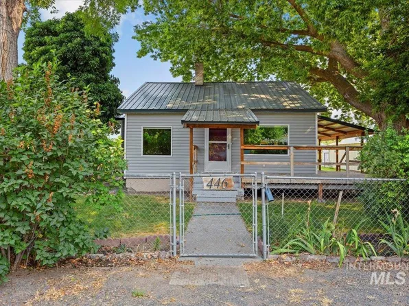 446 3rd Ave E, Wendell, ID 83355