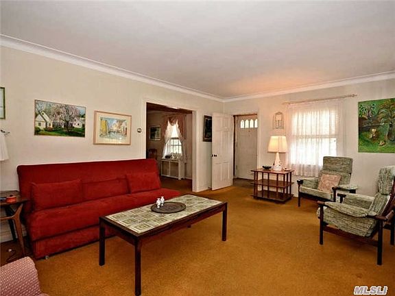 4th image of 487 Madison Ave