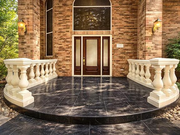 5th image of 24 Stonegate Park Ct