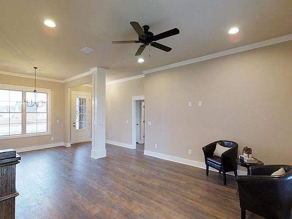 3rd image of 1407 Alamo Ave