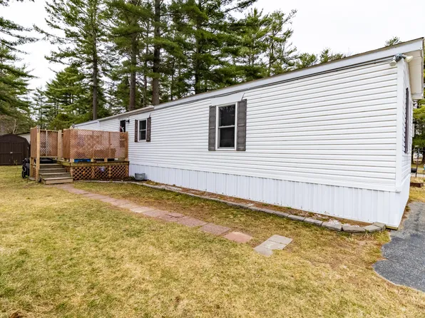 21 Theodore Drive, Brunswick, ME 04011