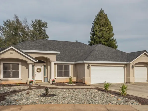 2704 Western Oak Dr, Redding, CA 96002