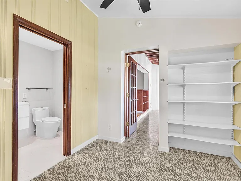 1527 Mayo St — Photo 10