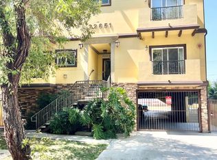 22651 Del Valle St #8, Woodland Hills, CA 91364