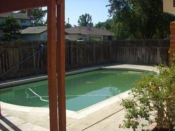 3rd image of 6313 N Grigsby Pl