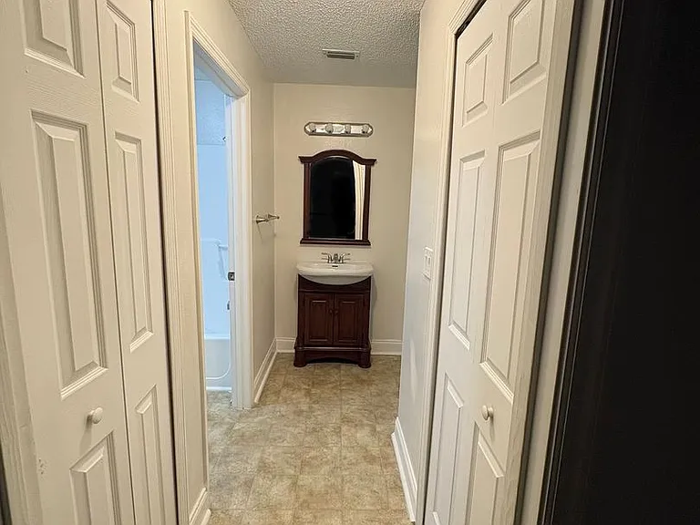 8824 Coral Palms Ct #B — Photo 12