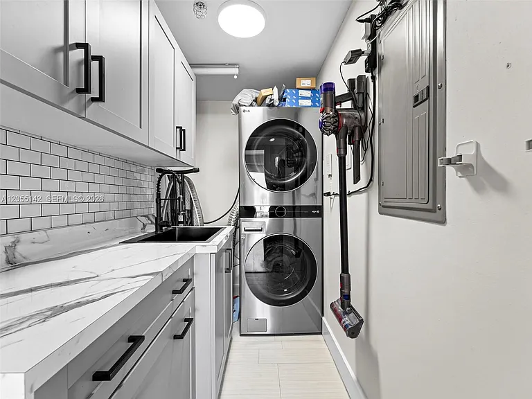 19400 Turnberry Way #1911 — Photo 36