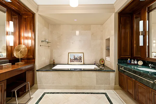 Rented by Douglas Elliman | media 20