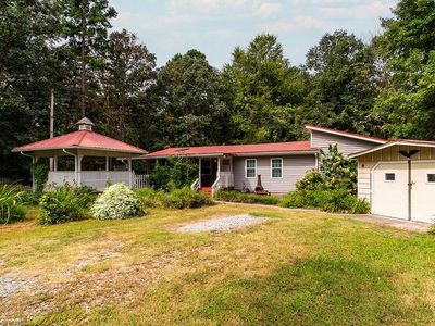 5923 Wild Horse Canyon Rd, Snow Camp, NC, 27349