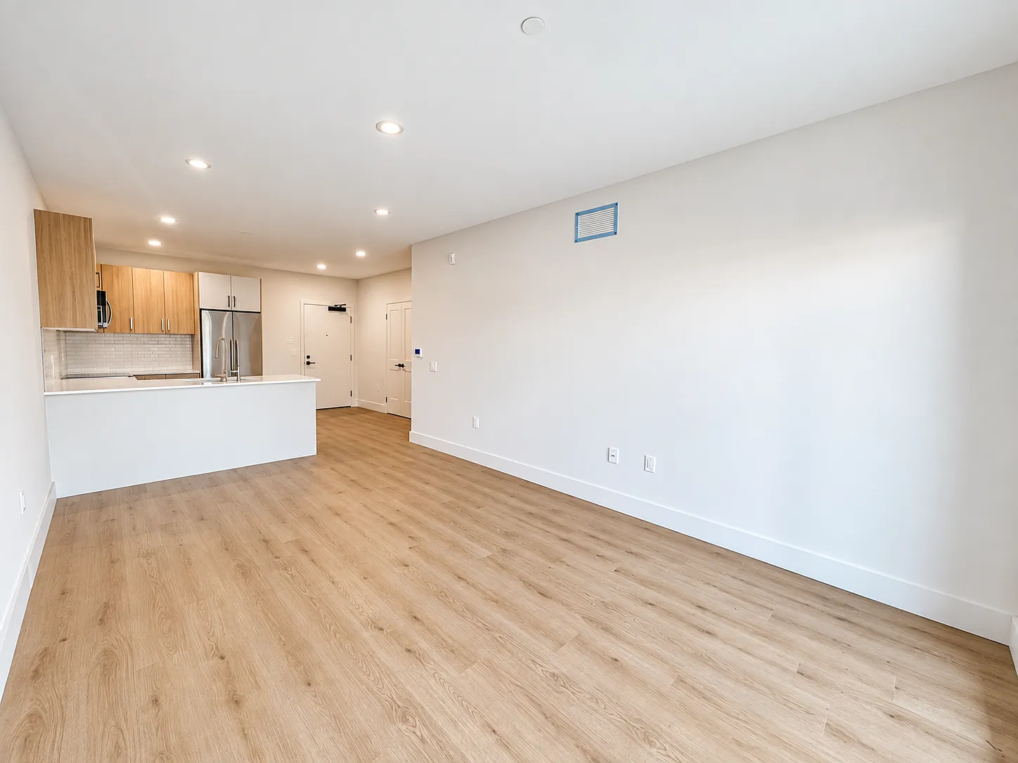8 Hutt Lane - Accessible — Photo 2