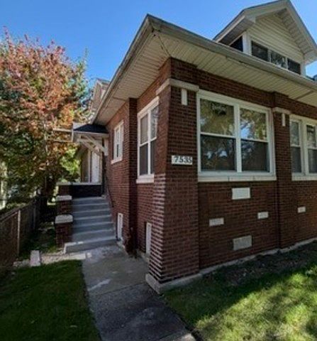 2nd image of 7535 S Calumet Ave