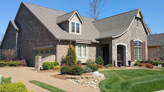 For Sale: 718 Briarstone Ln, Knoxville, TN 37934