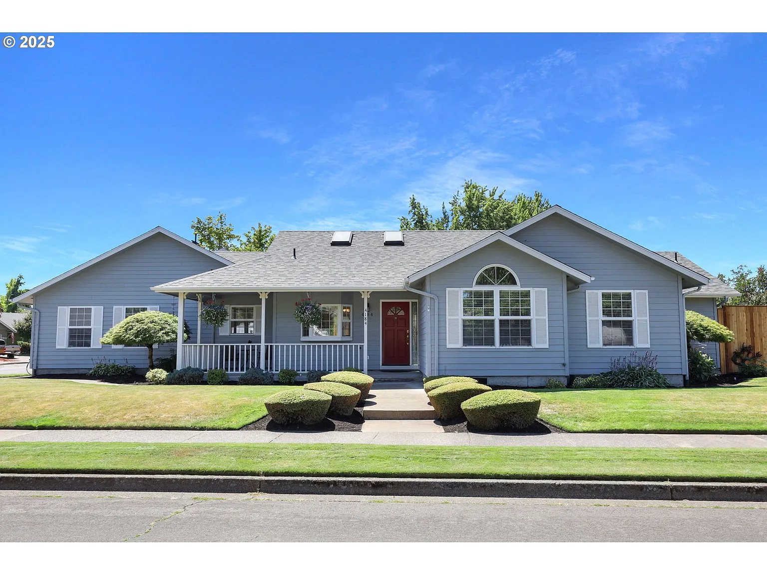 4184 N Clarey St photo 1