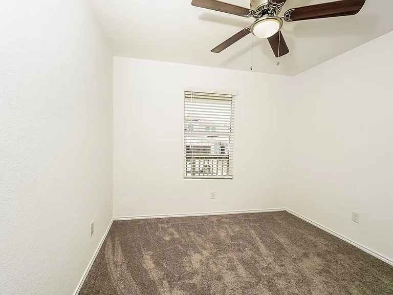 13937 Reservoir Dr — Photo 13