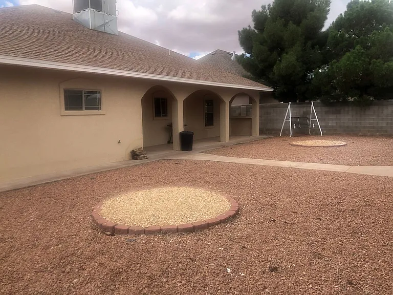 3306 Robert H Bradley Dr — Photo 2