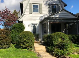 221 Rock Glen Rd #1, Wynnewood, PA 19096