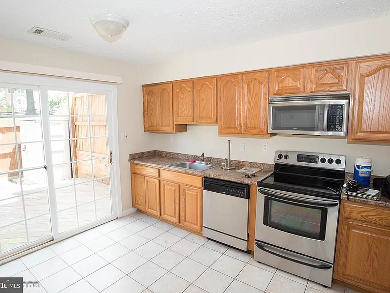6128 Hoskins Hollow Cir #B — Photo 13