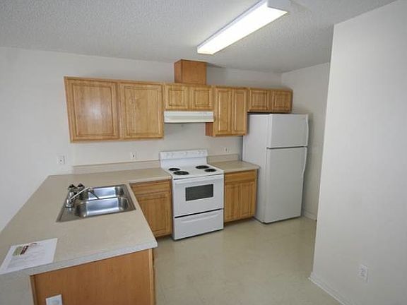 3rd image of 2150 W Belmont St #B
