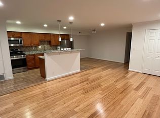7539 Spring Lake Dr APT C2, Bethesda, MD 20817