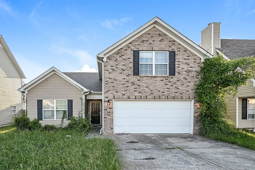 4 bed, 3.0 bath, 1354 sqft, $2,005 — Photo 1