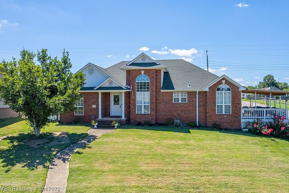 1st image of 1221 Sandstone Dr