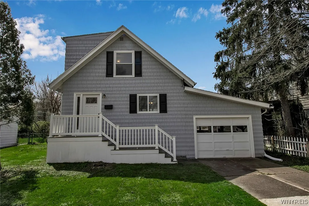 37 Cornell Ave photo 1