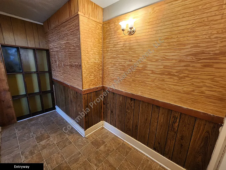 1504 Argent Ct #C — Photo 3
