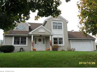 958 Parker St, Manchester, CT 06042