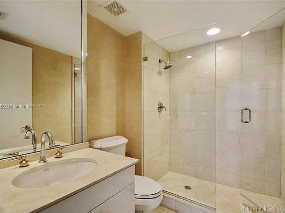 4th image of 19111 Collins Ave APT 201