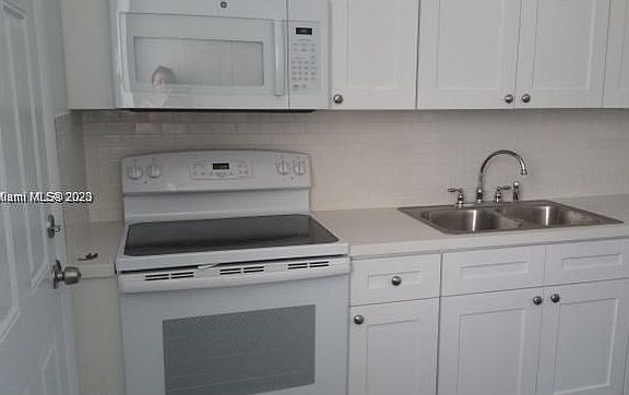3rd image of 552 NE 76th St #1