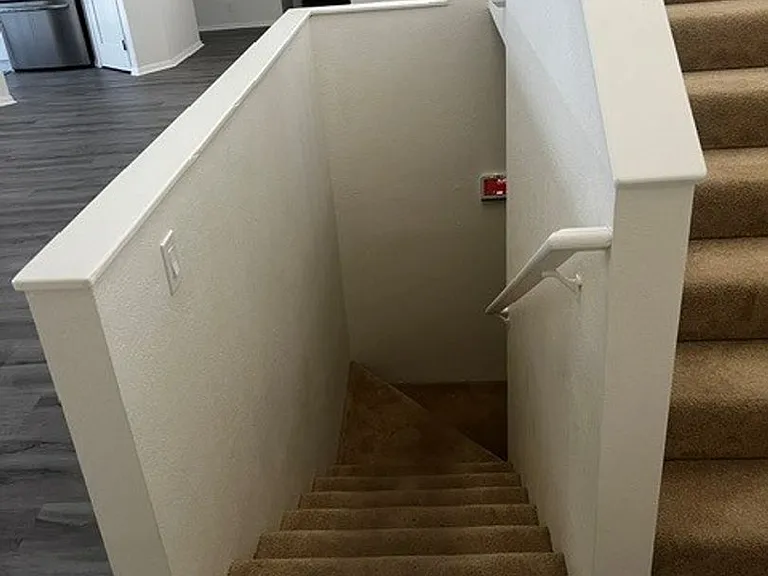 736 Hillside Dr — Photo 39