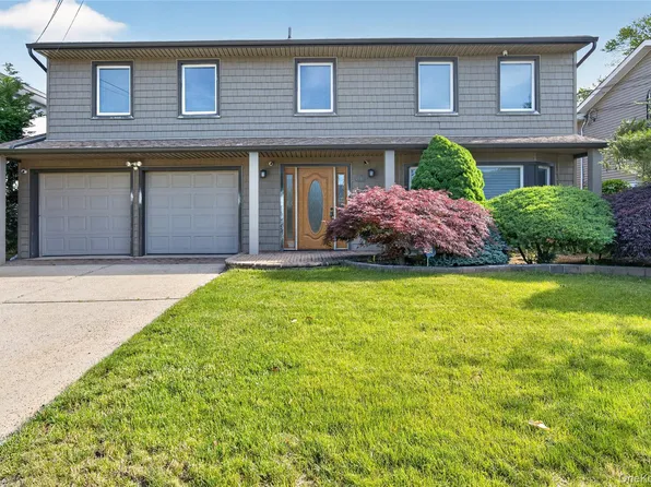 3145 Hewlett Avenue, Merrick, NY 11566