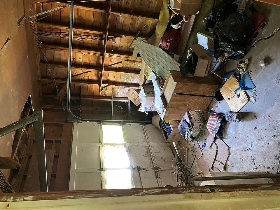 2nd image of 2212 Rugeley St