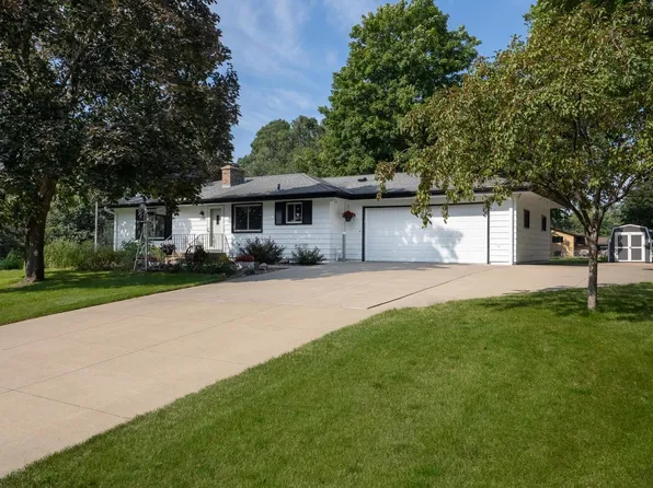 1525 Fountain Ln N, Plymouth, MN 55447