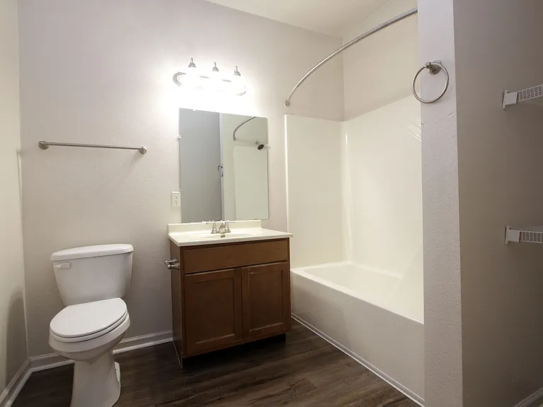 Dublin Glen Apartments — Photo 7