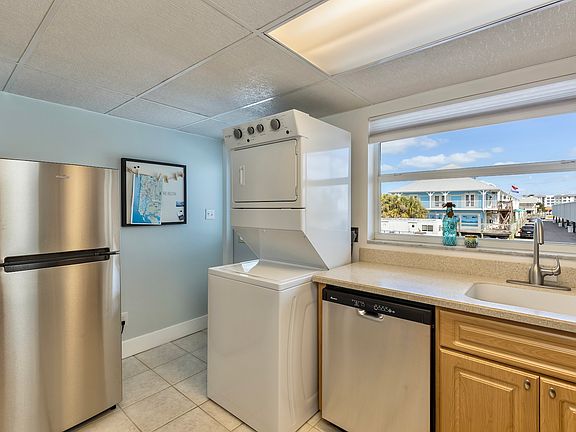 4th image of 1100 8th Ave S APT 204A
