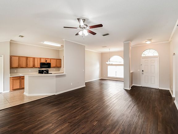 3rd image of 5331 Whitecastle Ct
