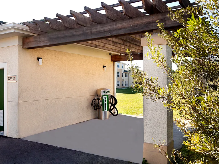 Savannah Springs Apartments — Photo 15