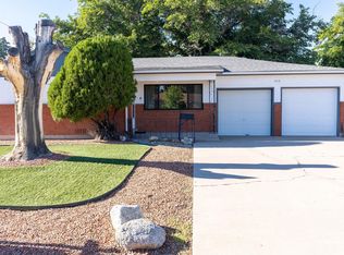 1113 Glorieta St NE, Albuquerque, NM 87112