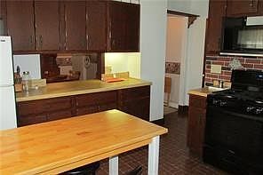 3rd image of 286 Ohio Ave