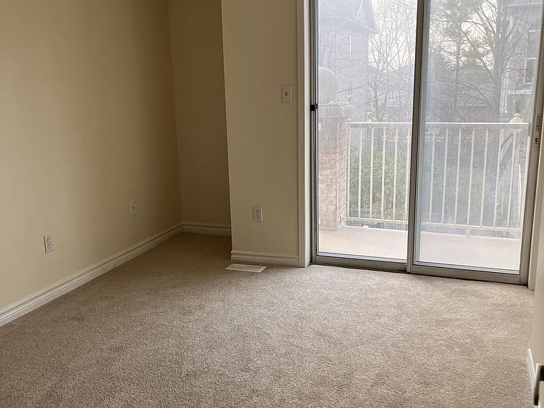 490 Veterans Dr #9 — Photo 14